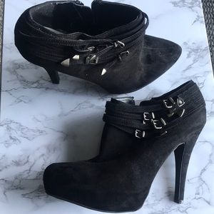 4inch Guess black booties